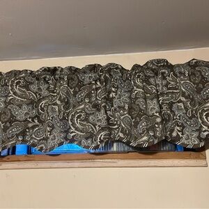 Reversible Window Valance